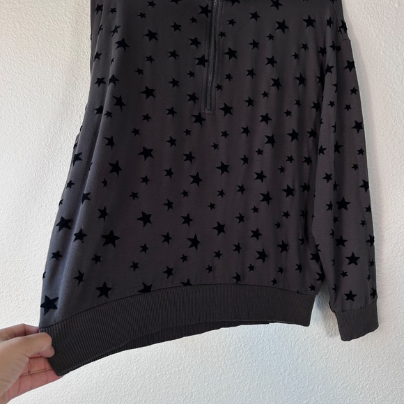 Lou & Grey size L 1/4 zip sweater signature soft gray velvet star print - Picture 5 of 11